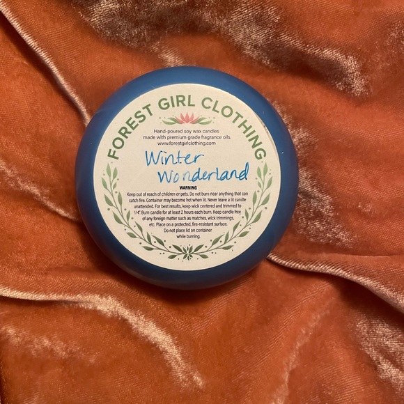 Christmas Reindeer “Winter Wonderland” tin soy wax candle - Picture 3 of 5